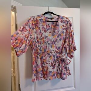 Harve Bernard EUC Beautiful Floral Top 3x